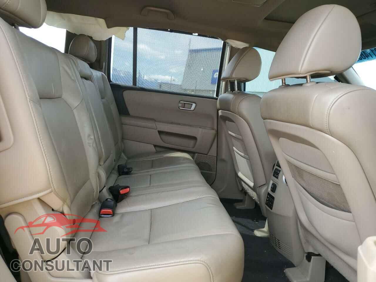 HONDA PILOT 2011 - 5FNYF4H92BB046932