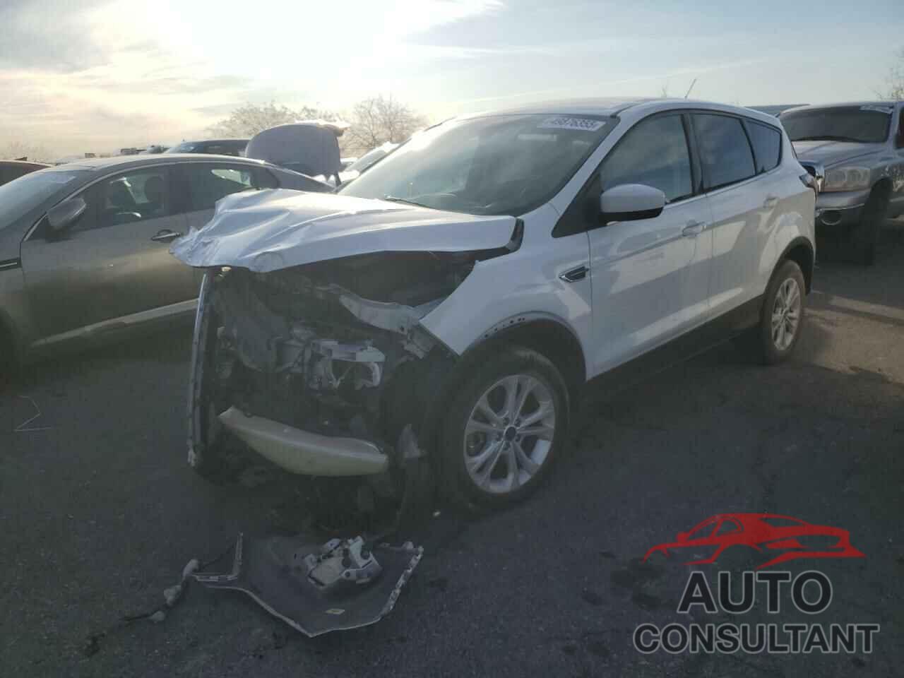 FORD ESCAPE 2017 - 1FMCU9GD4HUC96350