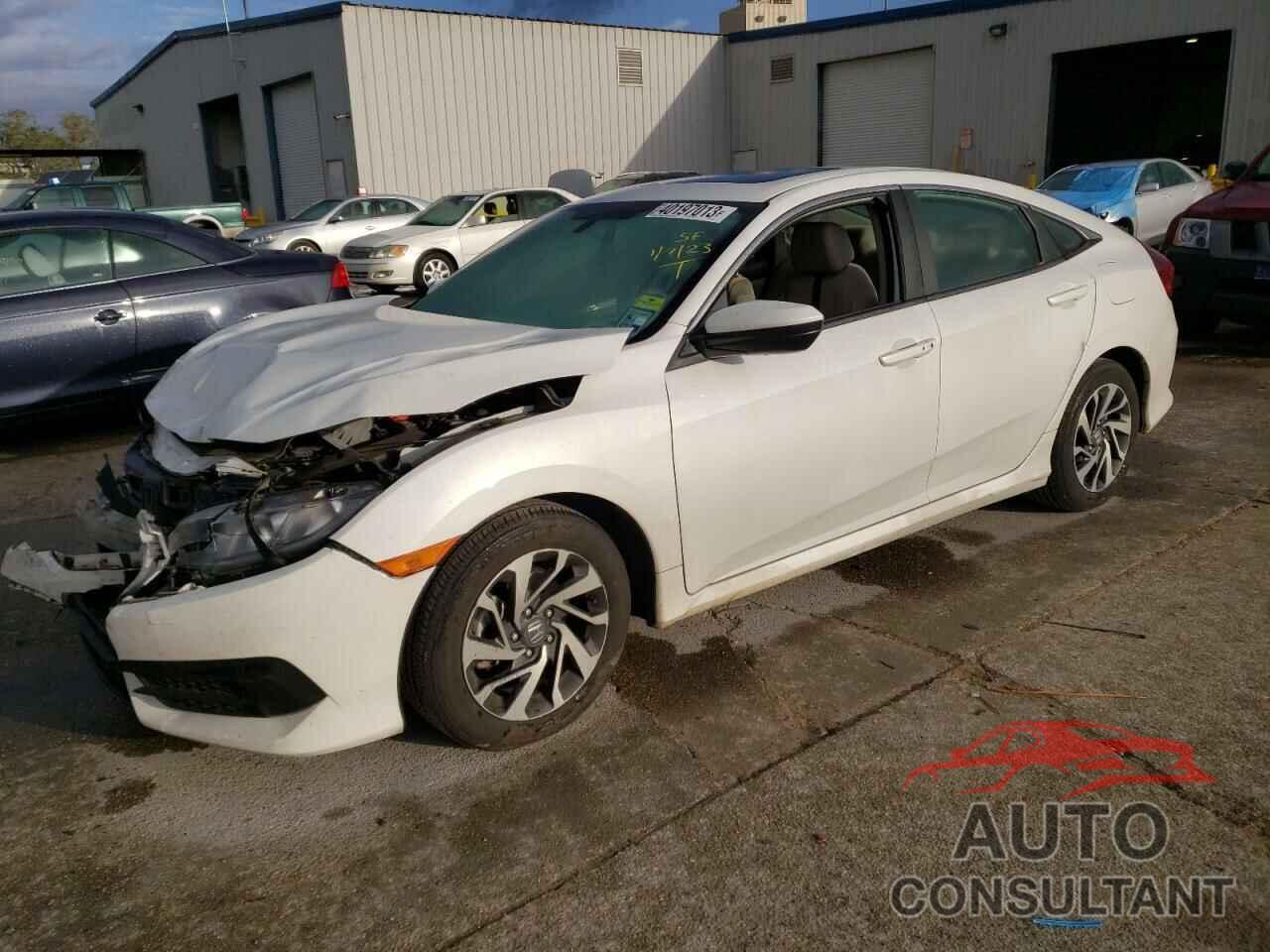 HONDA CIVIC 2018 - 2HGFC2F70JH553425