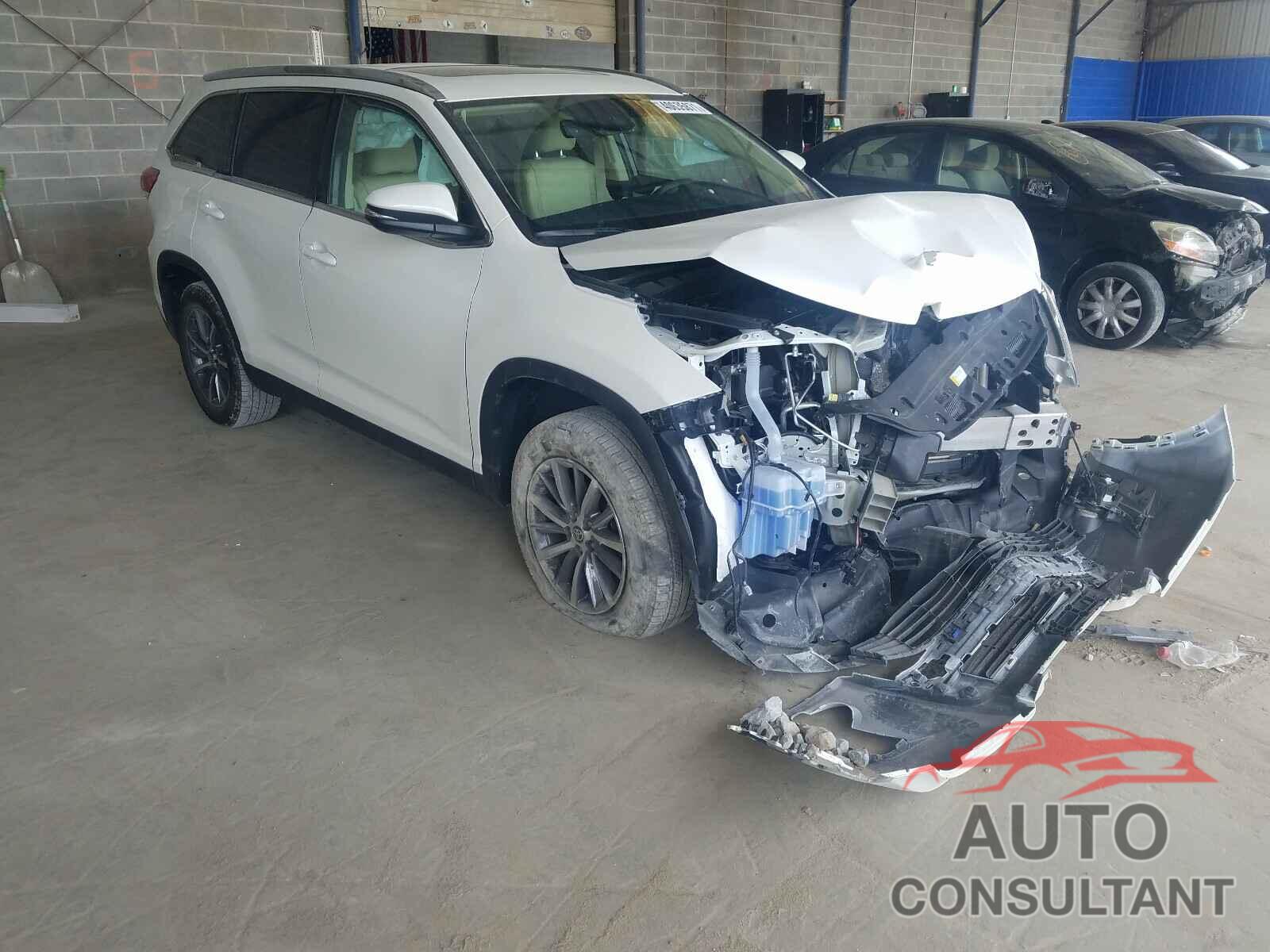 TOYOTA HIGHLANDER 2019 - 5TDKZRFH4KS574665