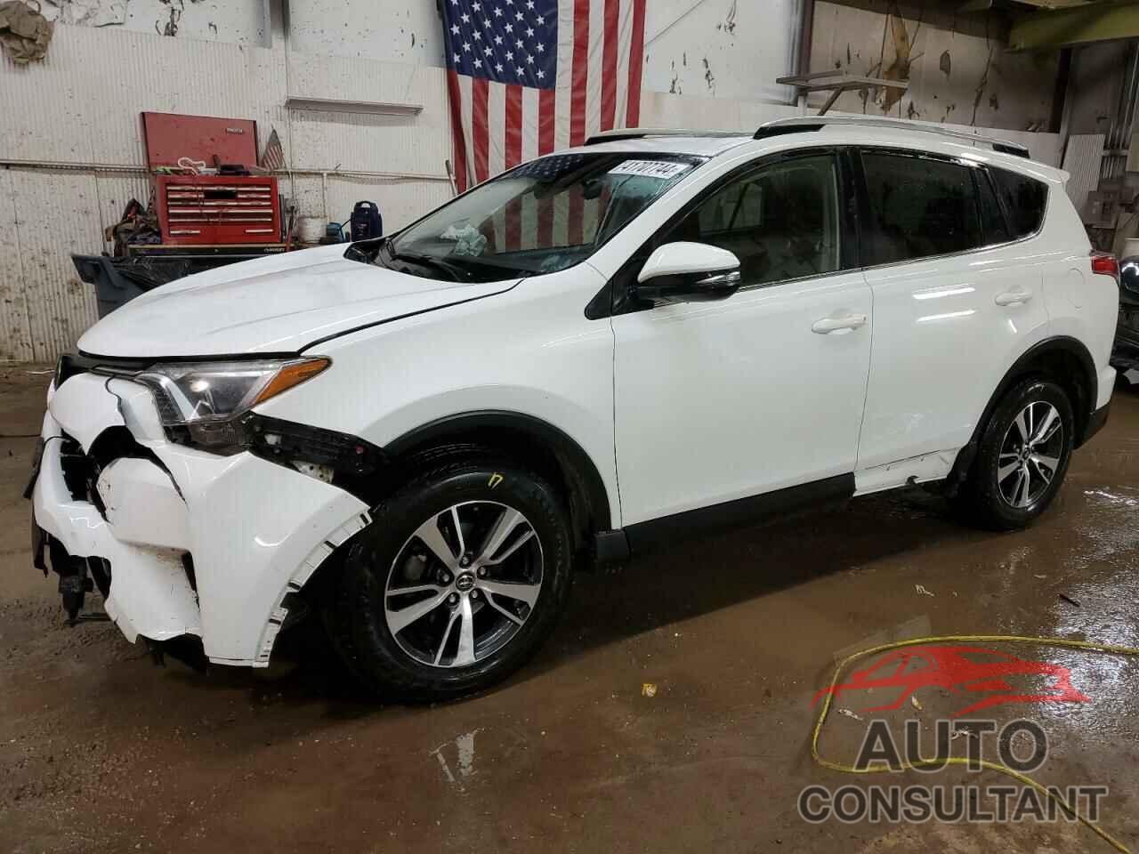 TOYOTA RAV4 2017 - JTMRFREV5HD214906