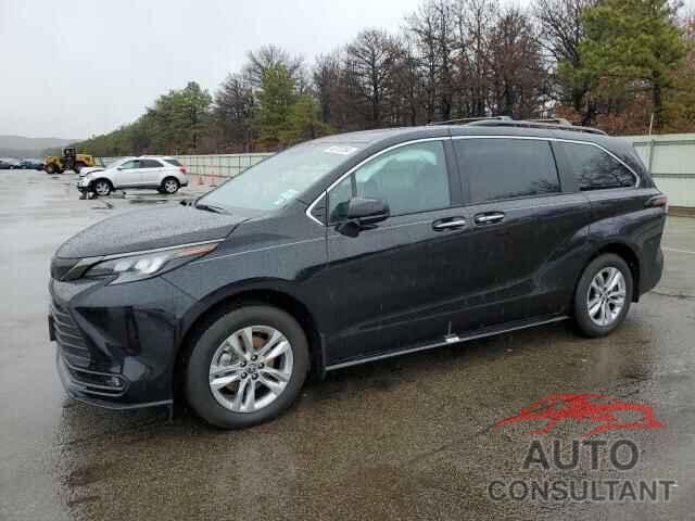 TOYOTA SIENNA 2023 - 5TDCSKFC6PS105296