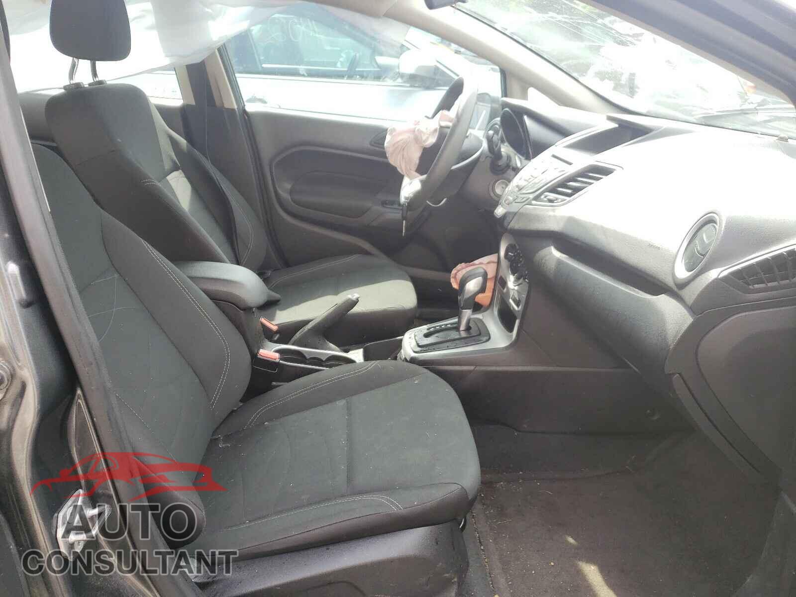 FORD FIESTA 2017 - 3FADP4EJ5HM101989