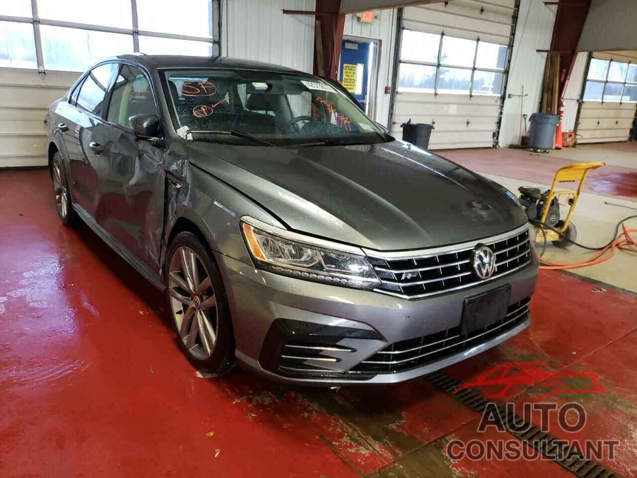 VOLKSWAGEN PASSAT 2018 - 1VWAA7A3XJC041896