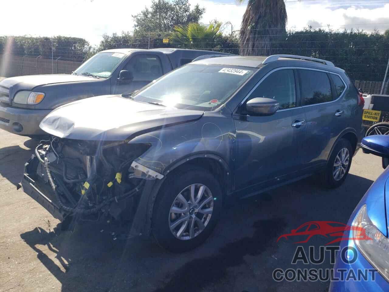 NISSAN ROGUE 2018 - 5N1AT2MV8JC705671