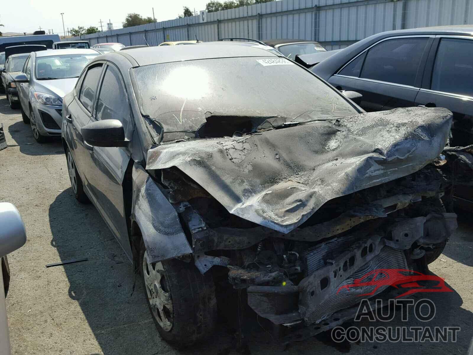 FORD FOCUS 2015 - 1FADP3E25FL241588