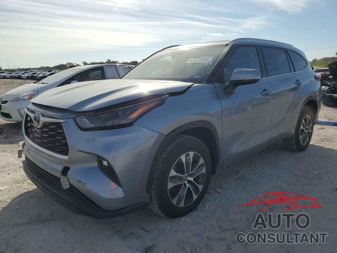 TOYOTA HIGHLANDER 2022 - 5TDGZRBH6NS163378