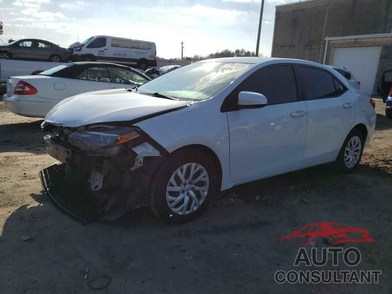 TOYOTA COROLLA 2018 - 5YFBURHE7JP850622
