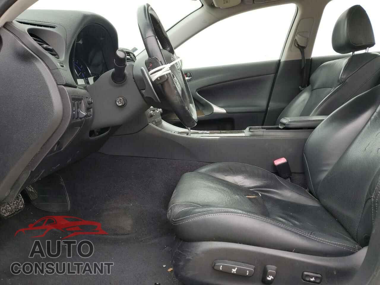 LEXUS IS 2011 - JTHCE5C20B5000786