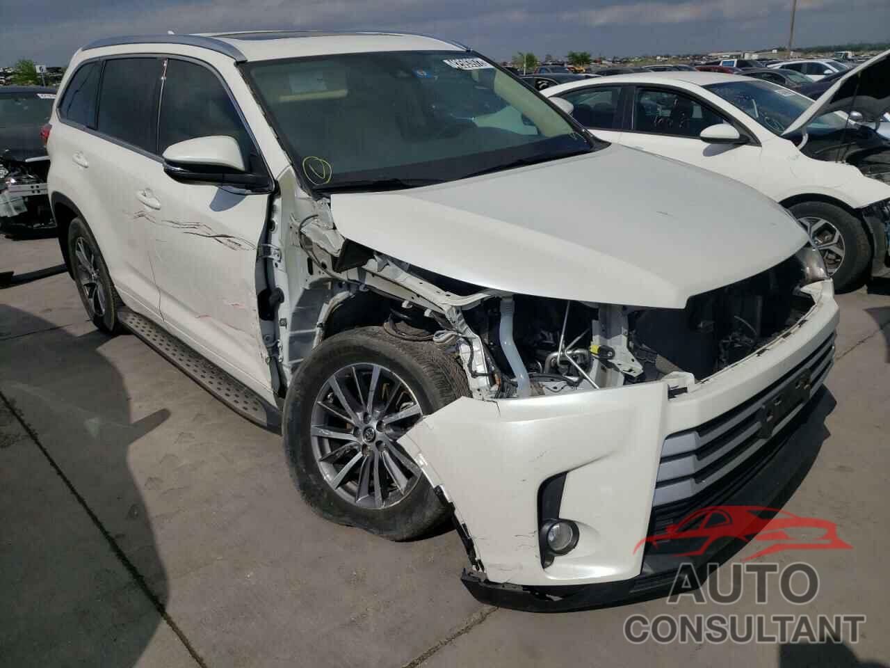 TOYOTA HIGHLANDER 2018 - 5TDKZRFH5JS286426
