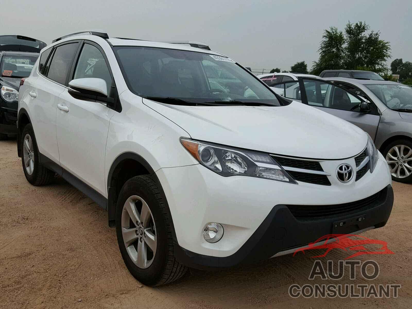TOYOTA RAV4 XLE 2015 - 2T3RFREV1FW353348