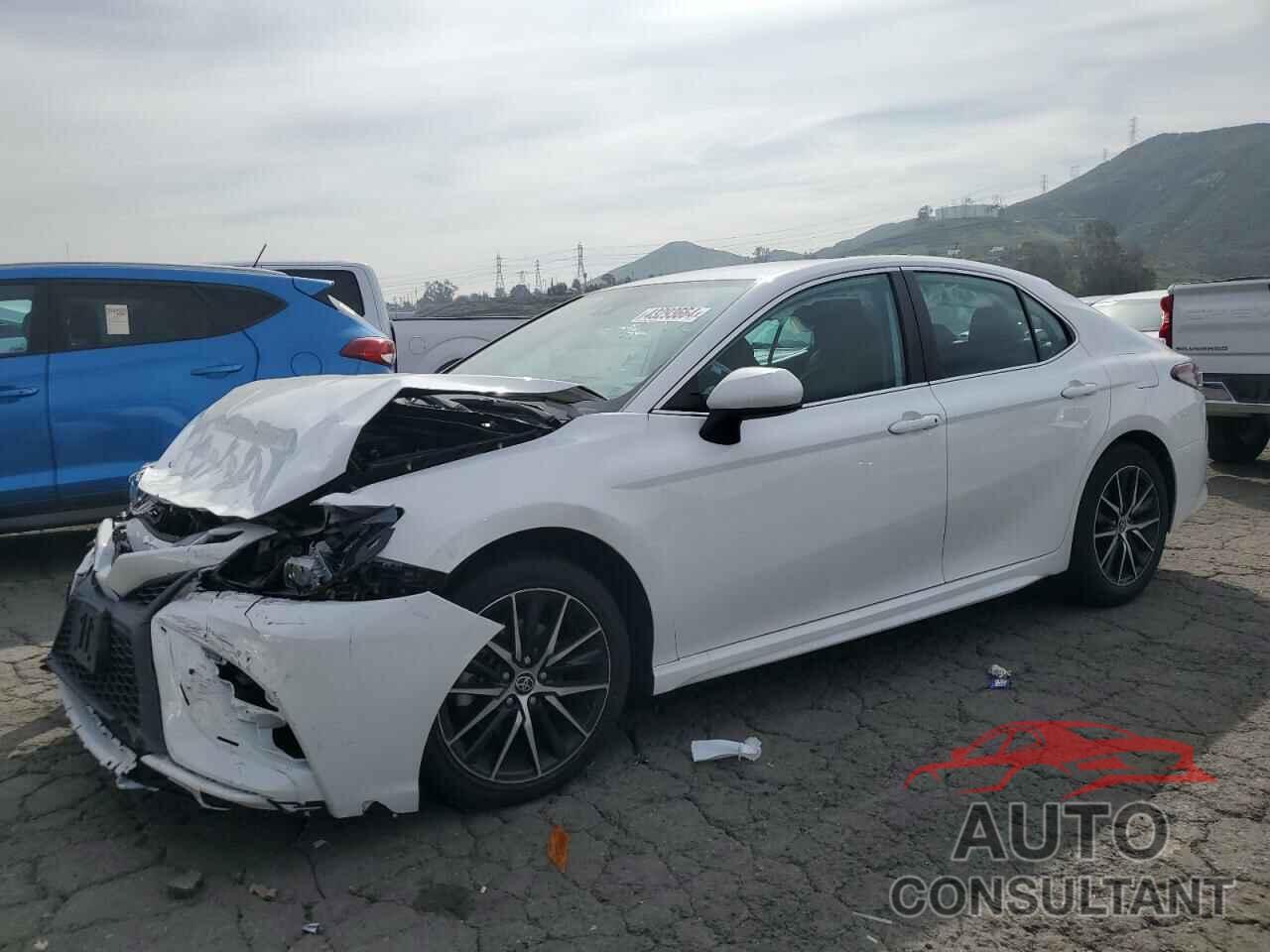 TOYOTA CAMRY 2021 - 4T1G11AK6MU599269