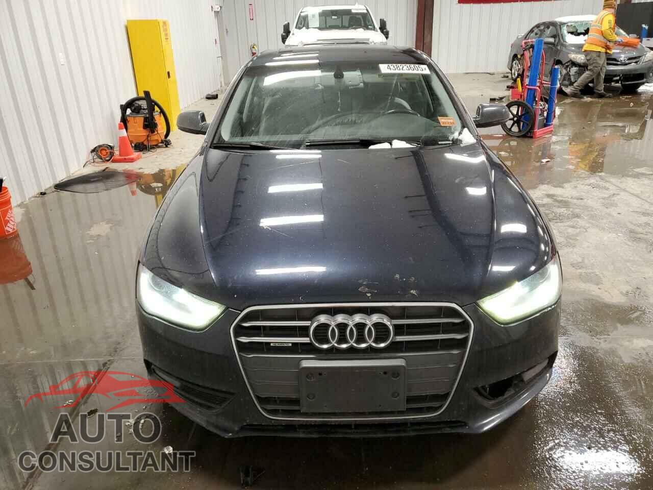 AUDI A4 2013 - WAUFFAFL0DN047180