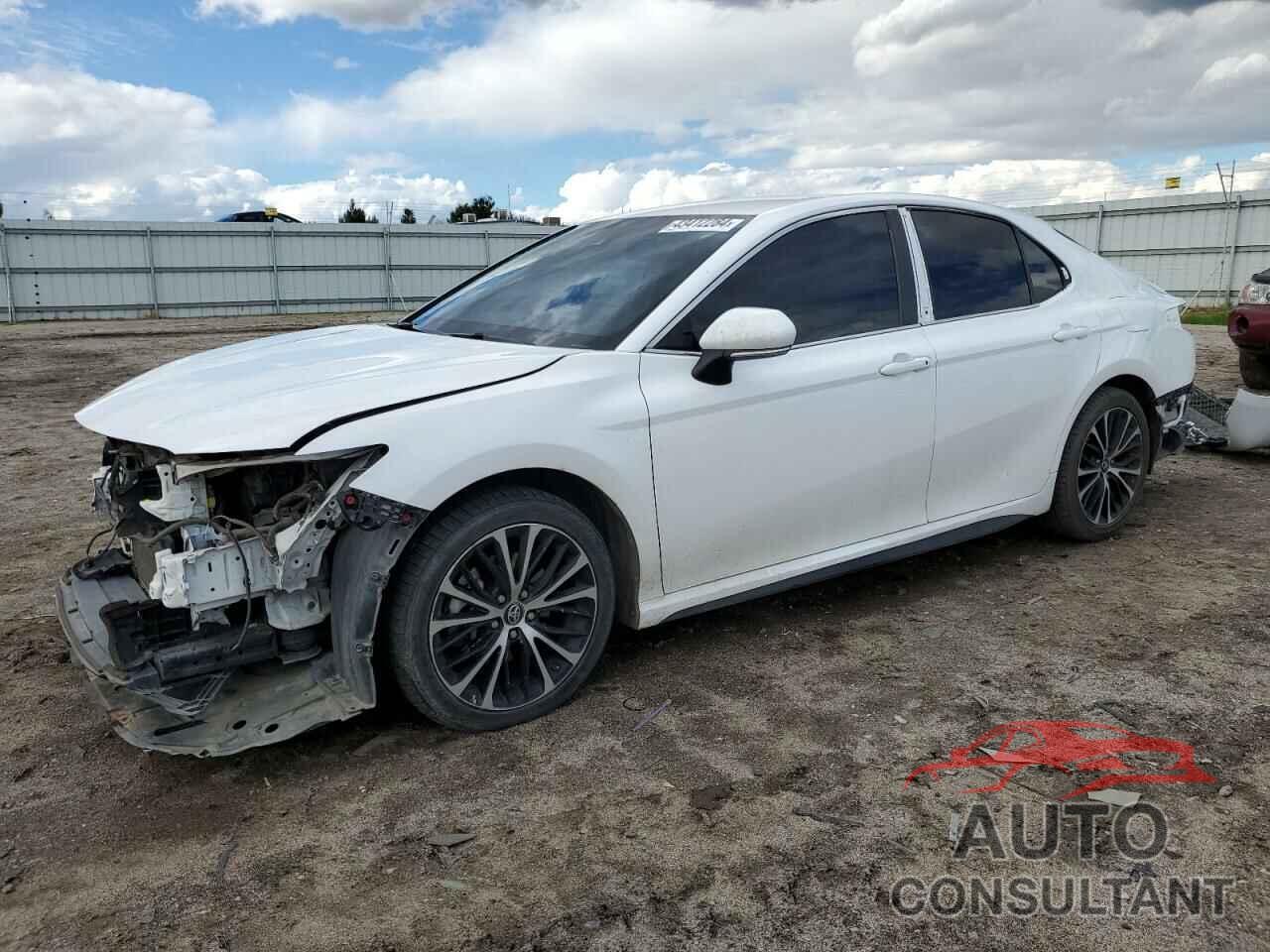 TOYOTA CAMRY 2018 - 4T1B11HK0JU135678