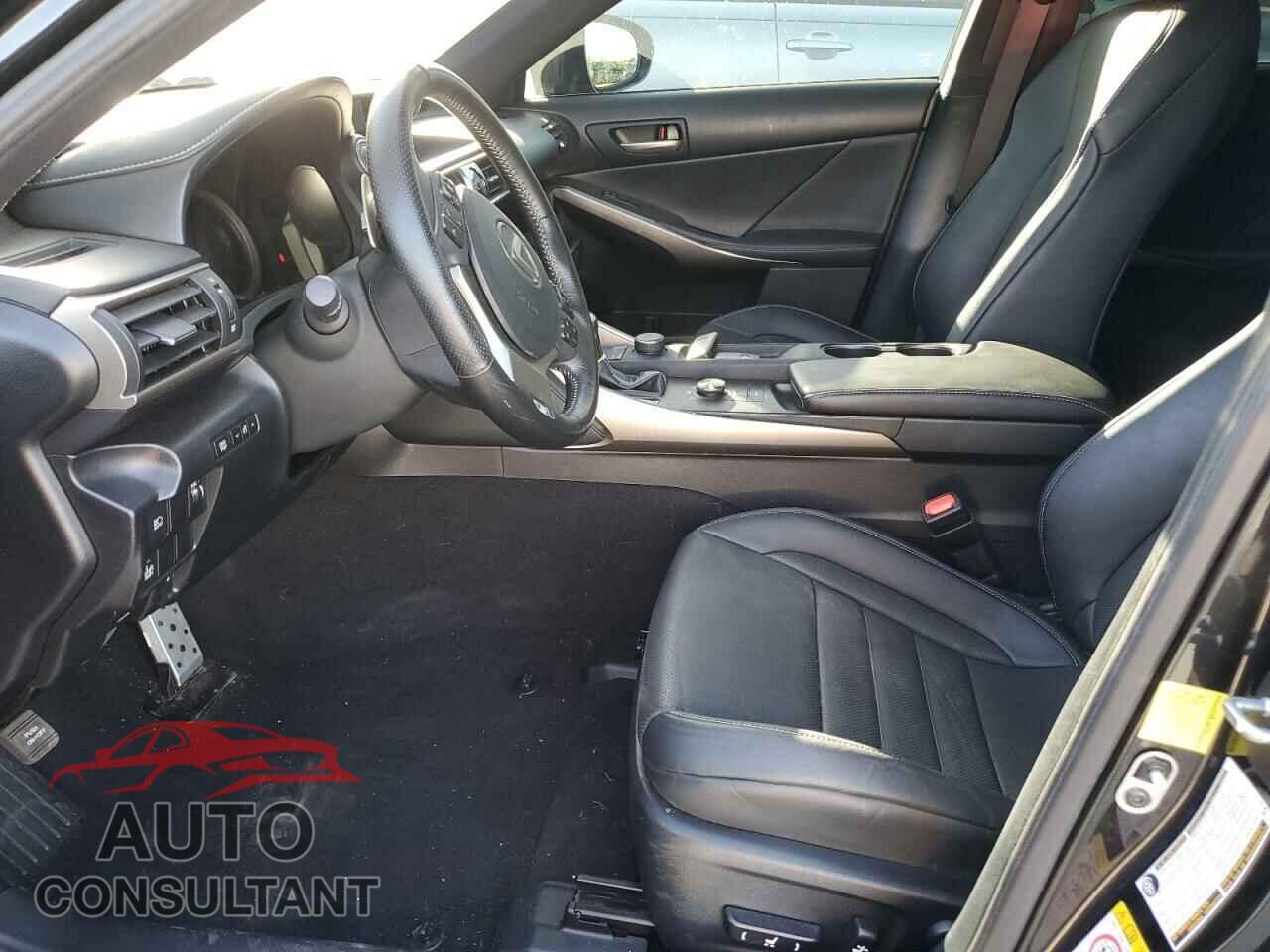 LEXUS IS 2018 - JTHBA1D27J5077832