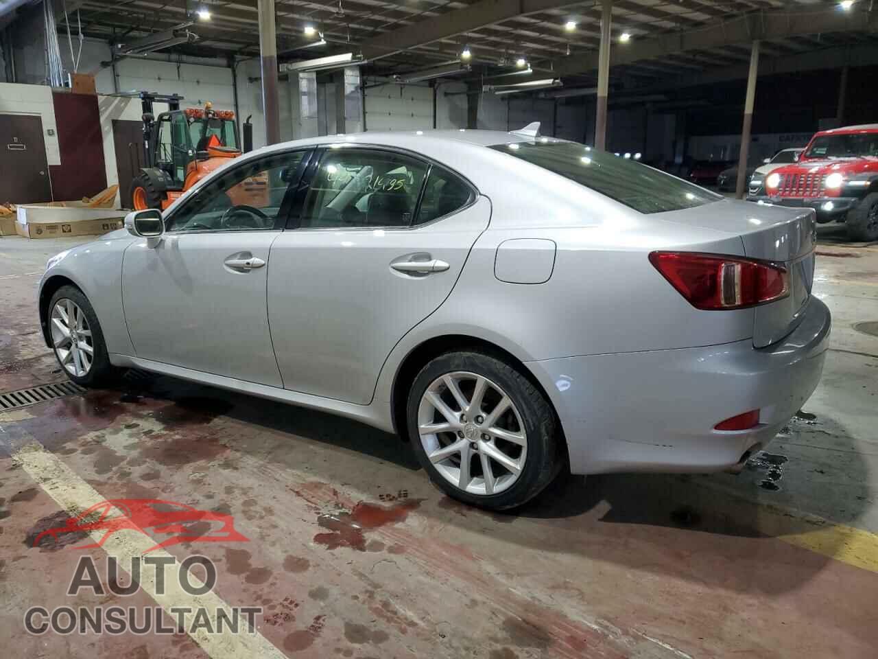 LEXUS IS 2012 - JTHCF5C2XC5059097