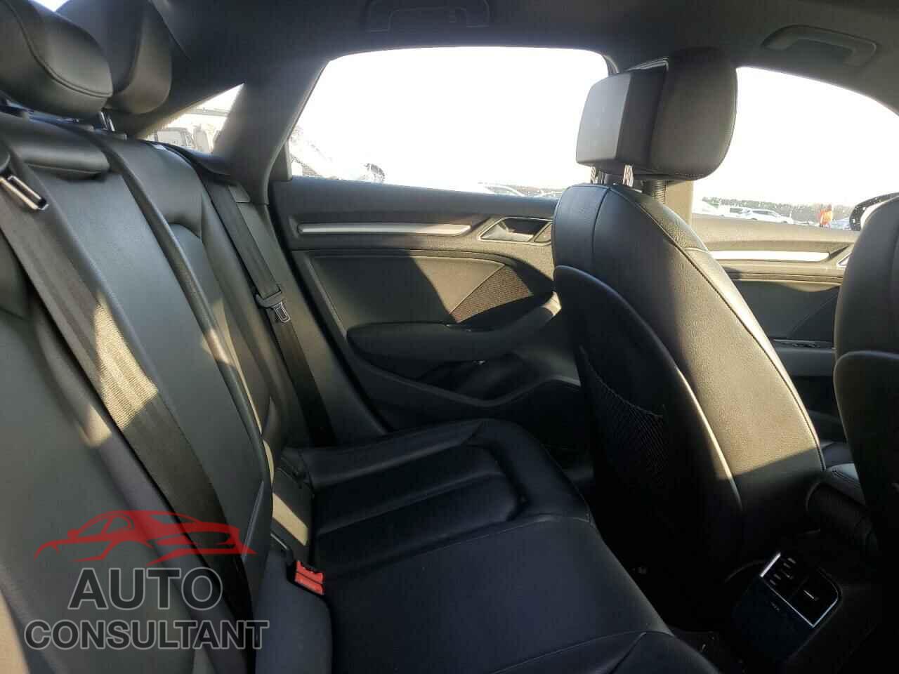 AUDI A3 2017 - WAUB8GFF5H1044844