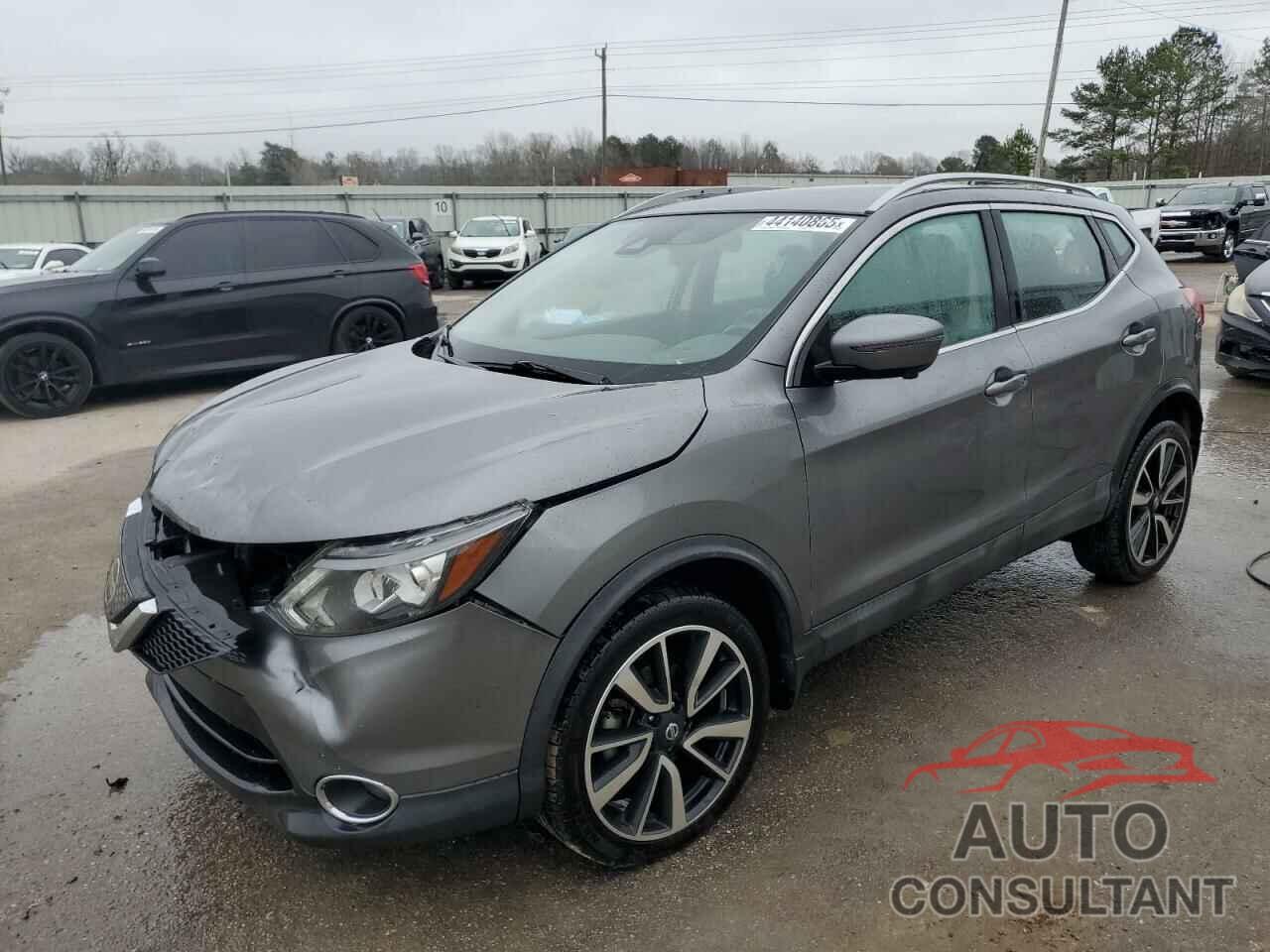 NISSAN ROGUE 2018 - JN1BJ1CP9JW500180