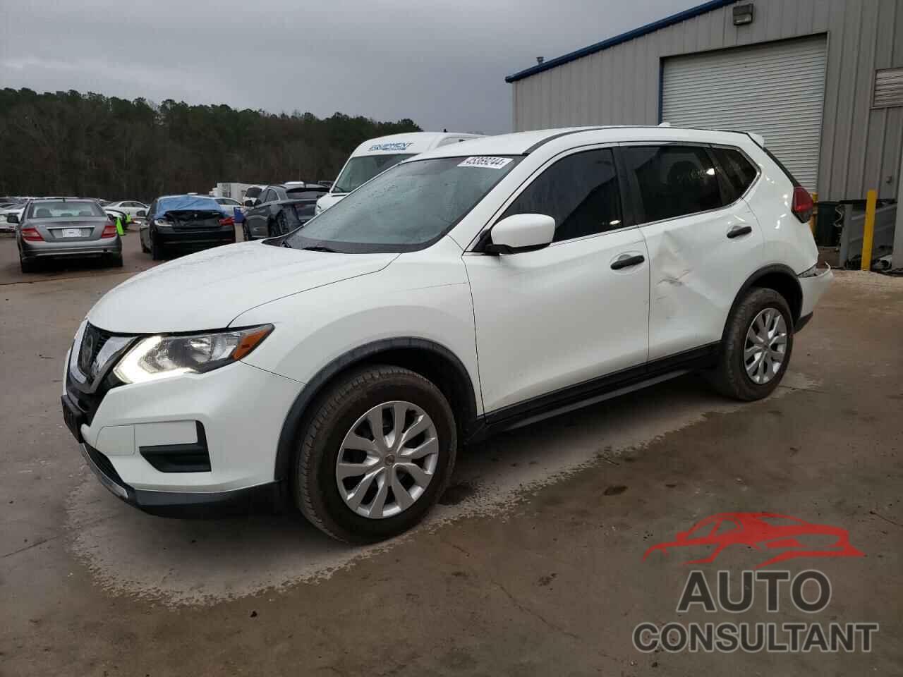 NISSAN ROGUE 2017 - KNMAT2MV1HP619237