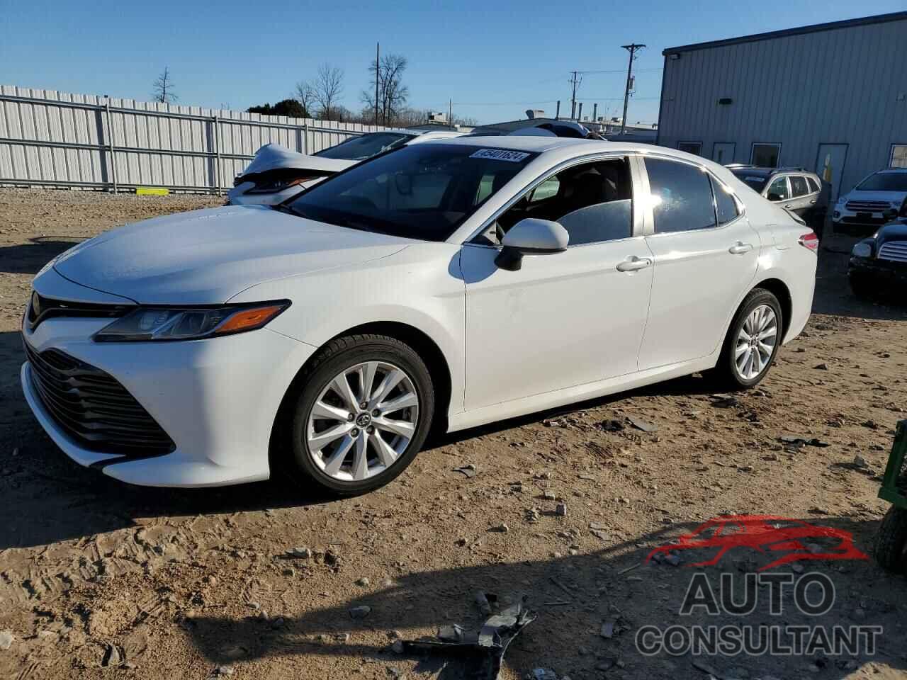 TOYOTA CAMRY 2018 - 4T1B11HK8JU087668