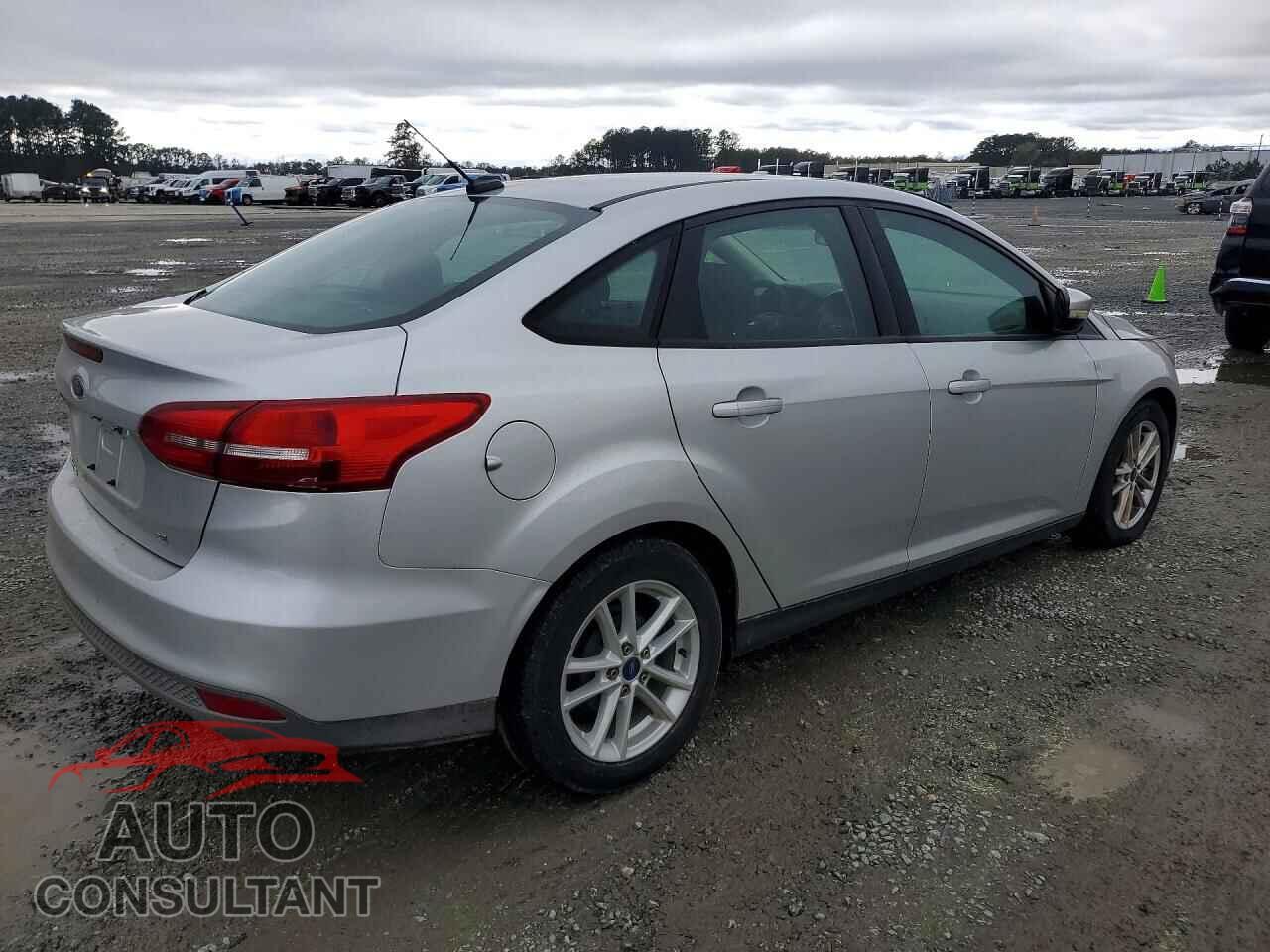 FORD FOCUS 2017 - 1FADP3F25HL201528