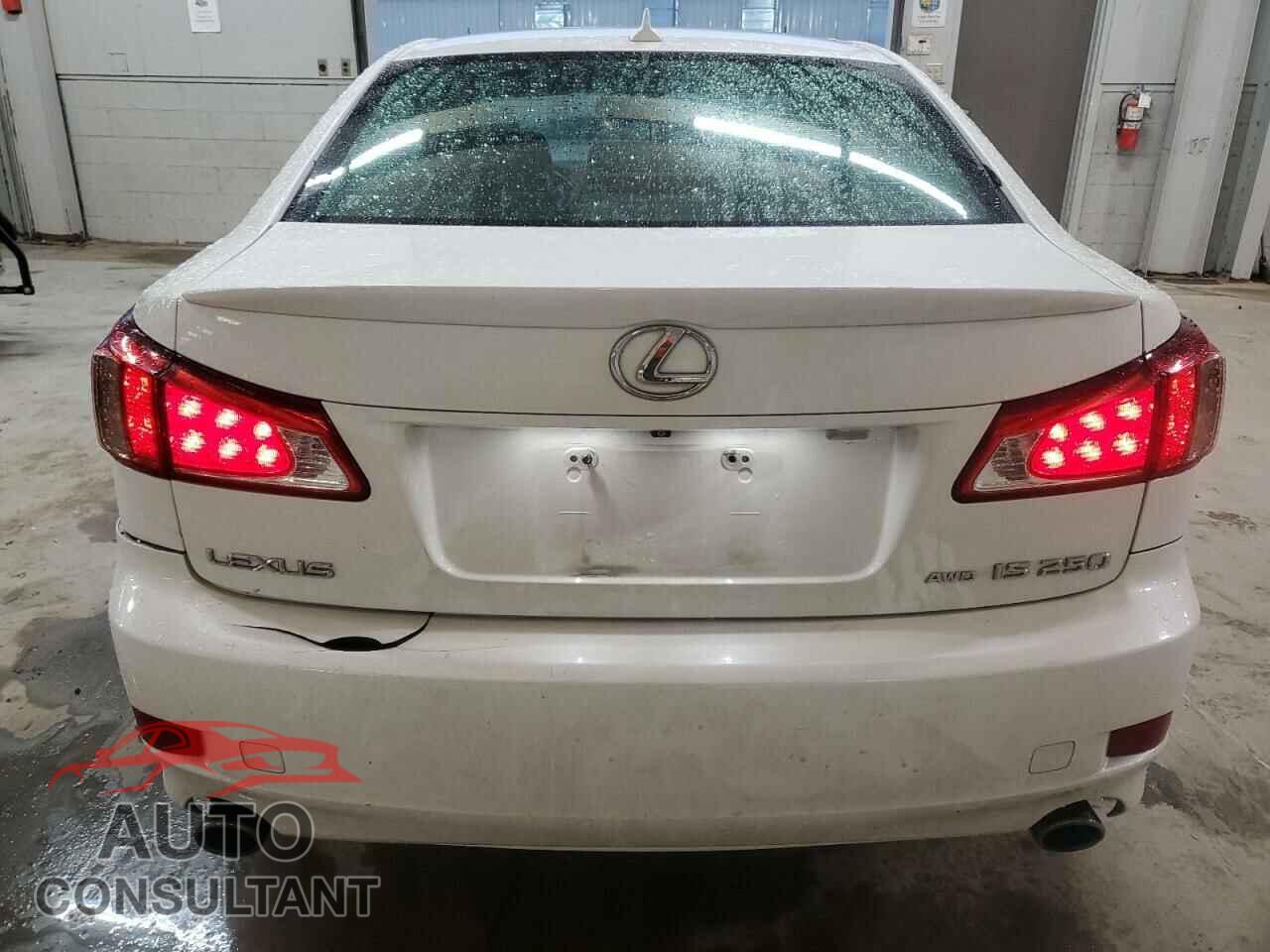 LEXUS IS 2012 - JTHCF5C22C5053701