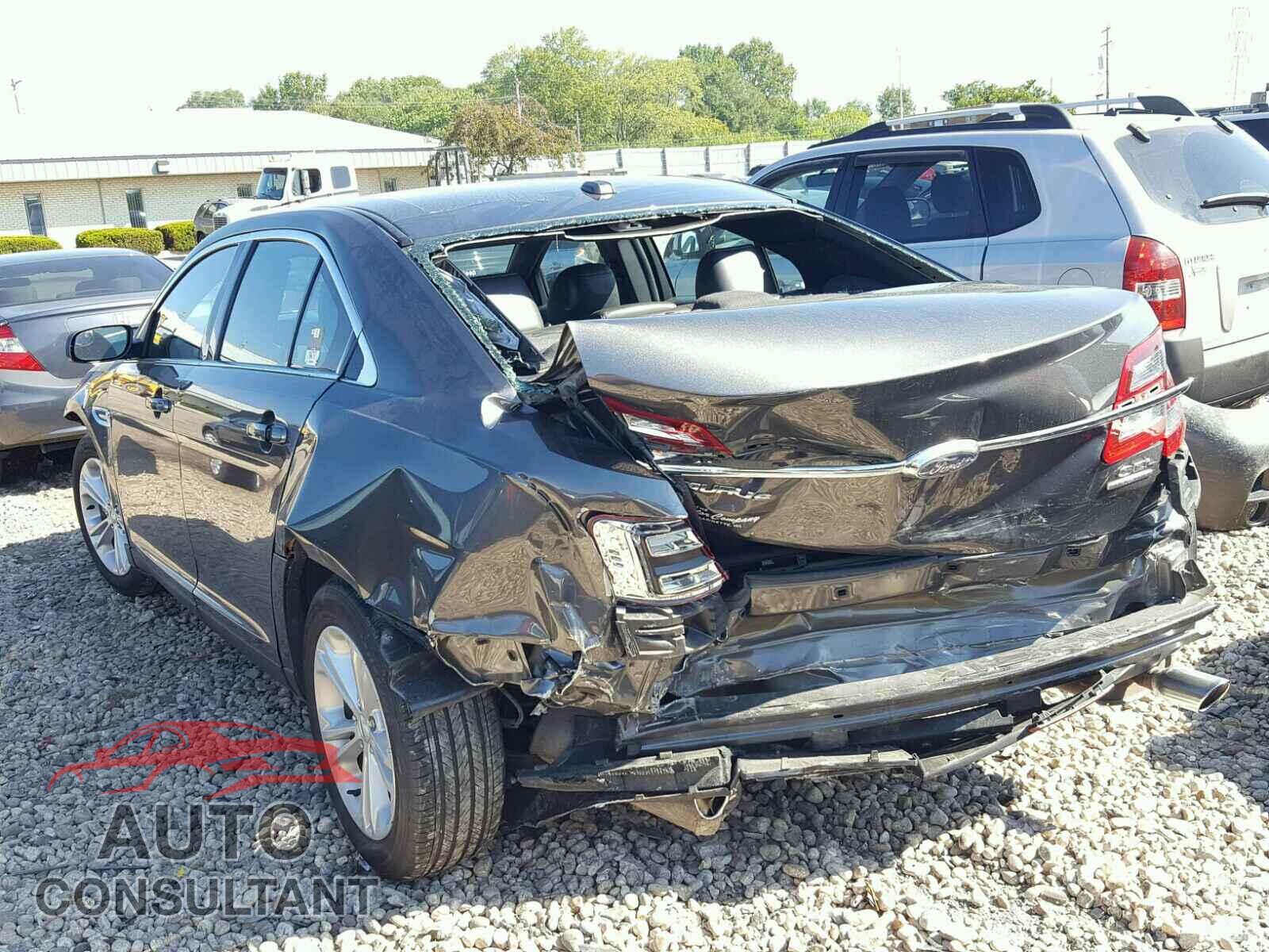 FORD TAURUS 2017 - 1FAHP2E87HG114417