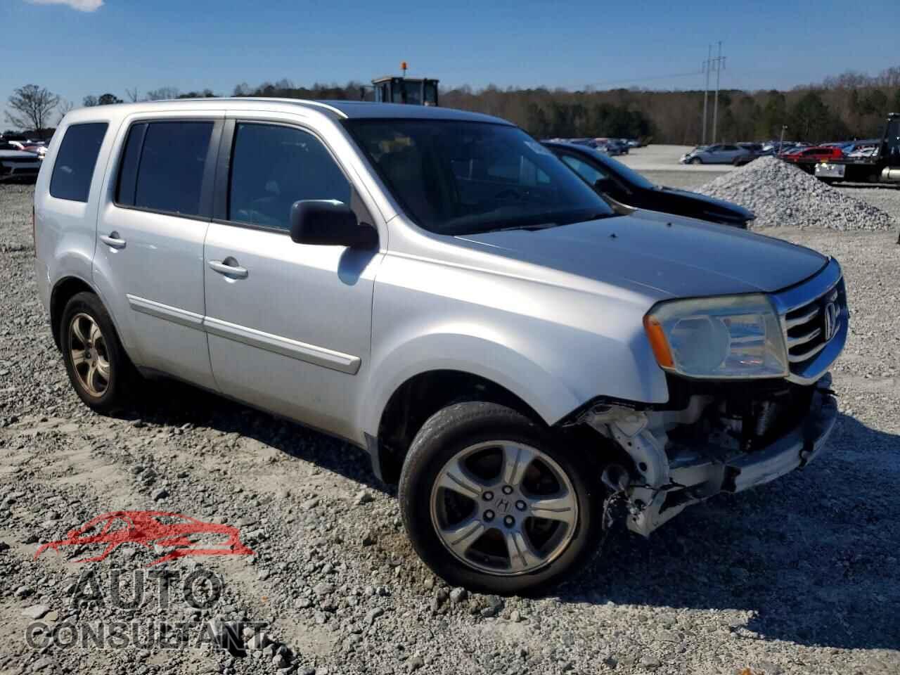 HONDA PILOT 2013 - 5FNYF4H57DB001341