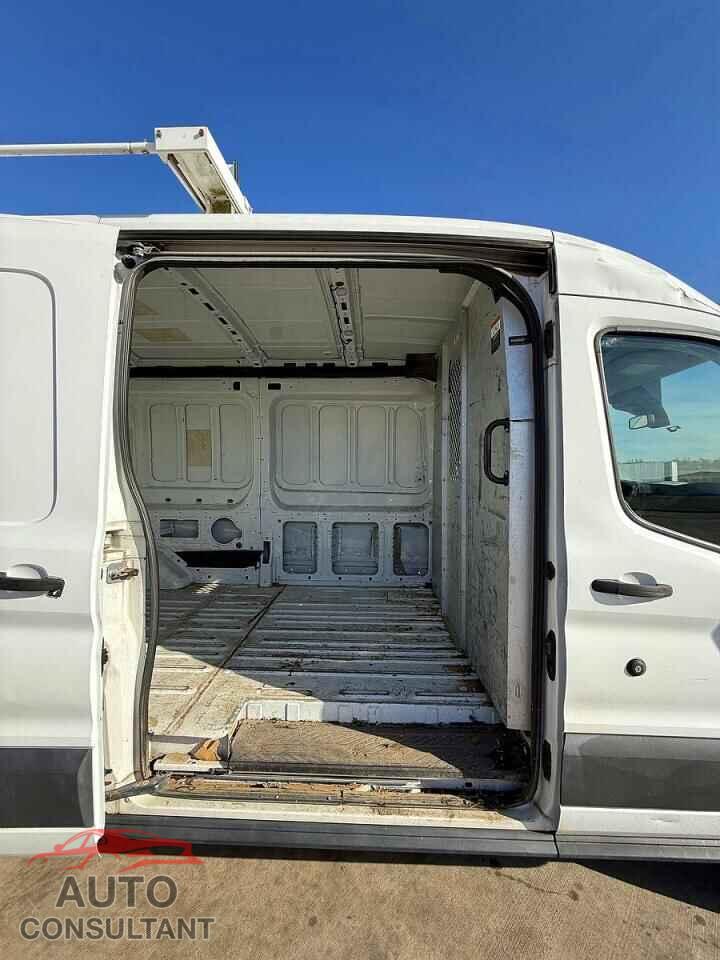 FORD TRANSIT 2018 - 1FTYR2CMXJKB45040