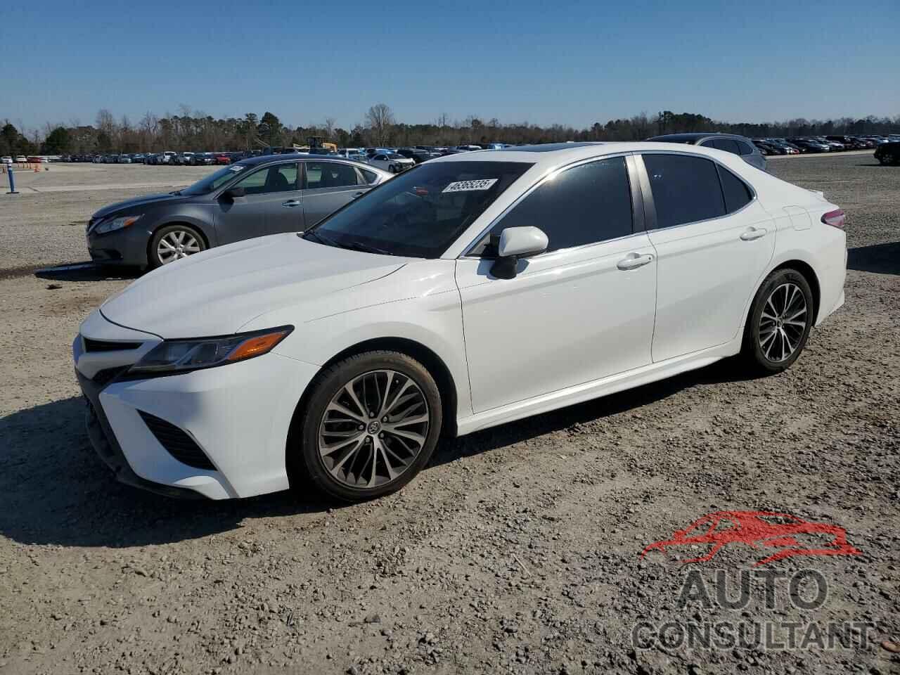 TOYOTA CAMRY 2018 - 4T1B11HK2JU046565