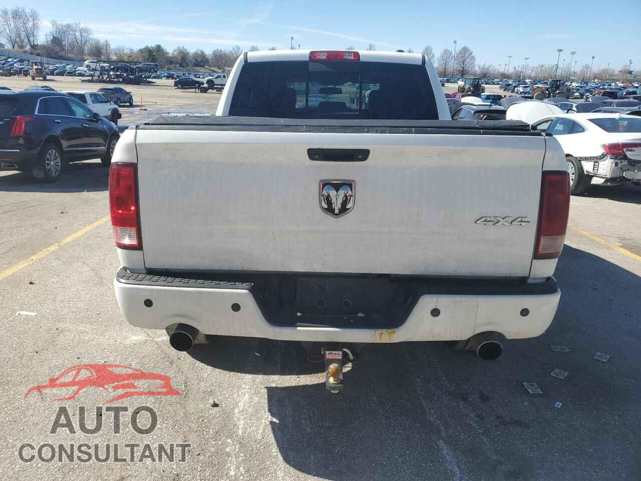 DODGE RAM 1500 2012 - 1C6RD7MTXCS248104