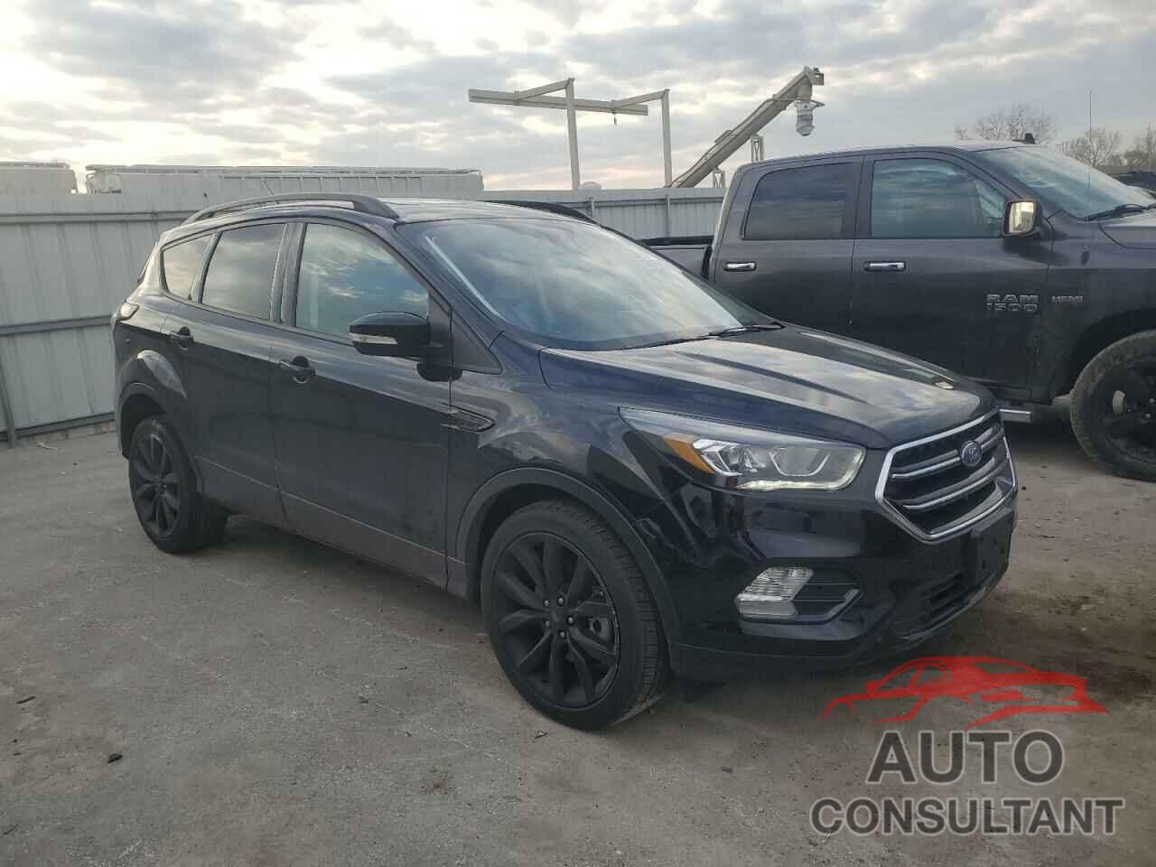 FORD ESCAPE 2017 - 1FMCU0J93HUE72241