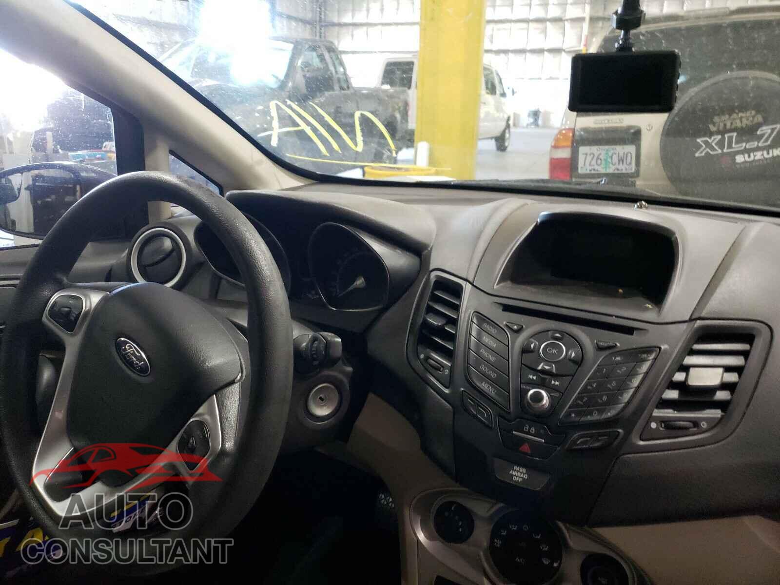 FORD FIESTA 2017 - 3FADP4EJ6HM135228
