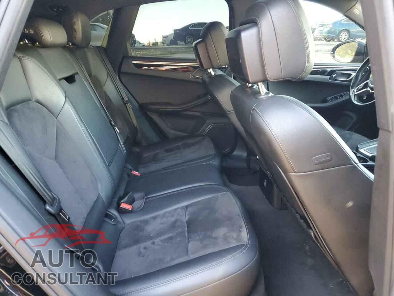 PORSCHE MACAN 2017 - WP1AA2A56HLB04752