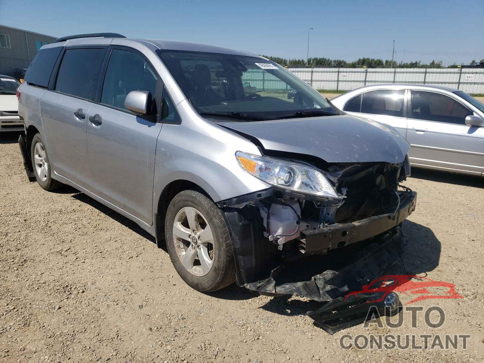 TOYOTA SIENNA 2018 - 5TDZZ3DC9JS948561