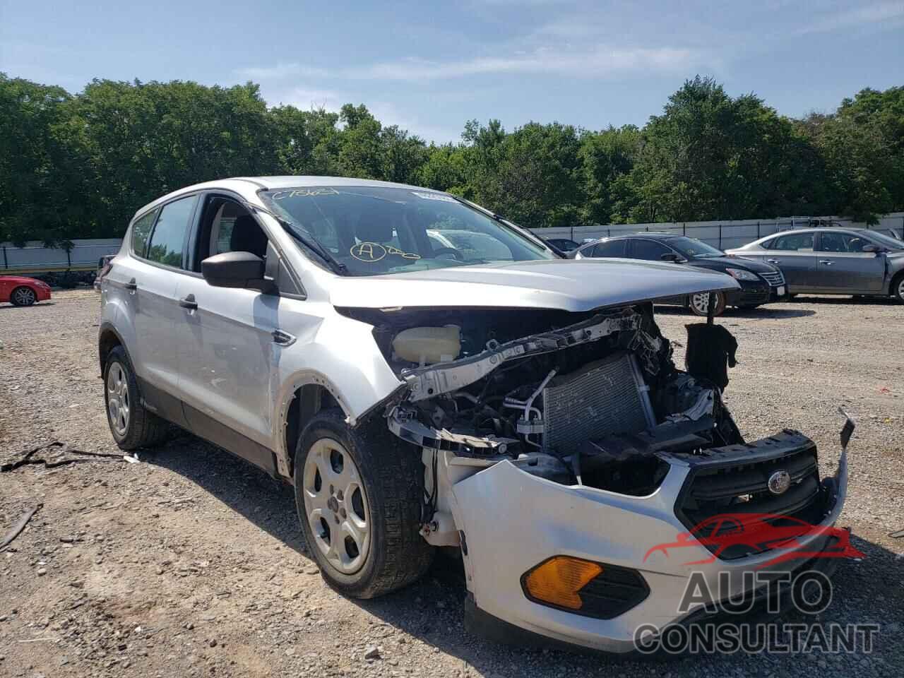 FORD ESCAPE 2017 - 1FMCU0F78HUC78621