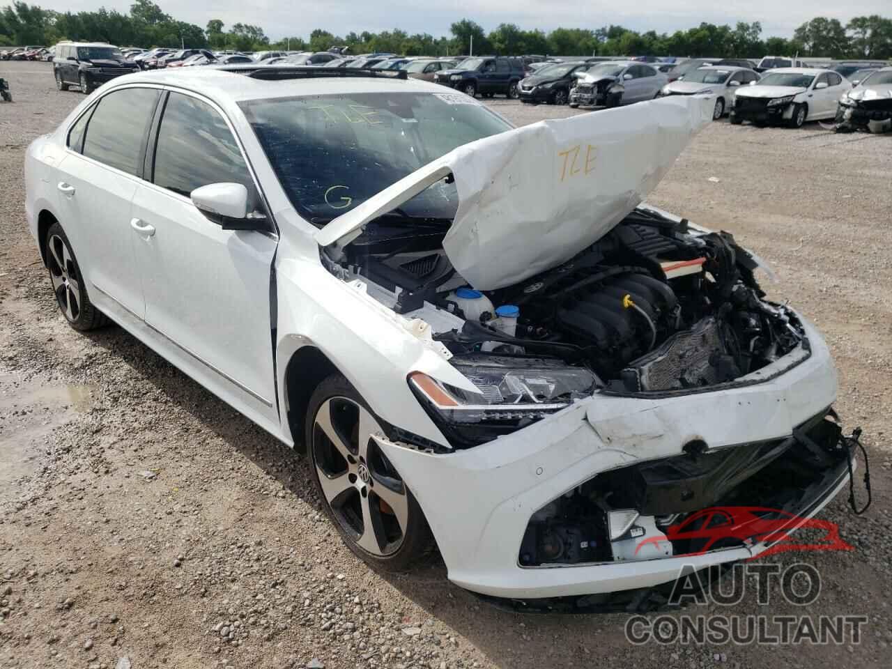 VOLKSWAGEN PASSAT 2017 - 1VWCM7A30HC050990
