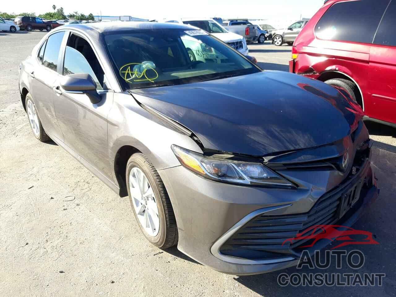 TOYOTA CAMRY 2022 - 4T1R11AK1NU630602