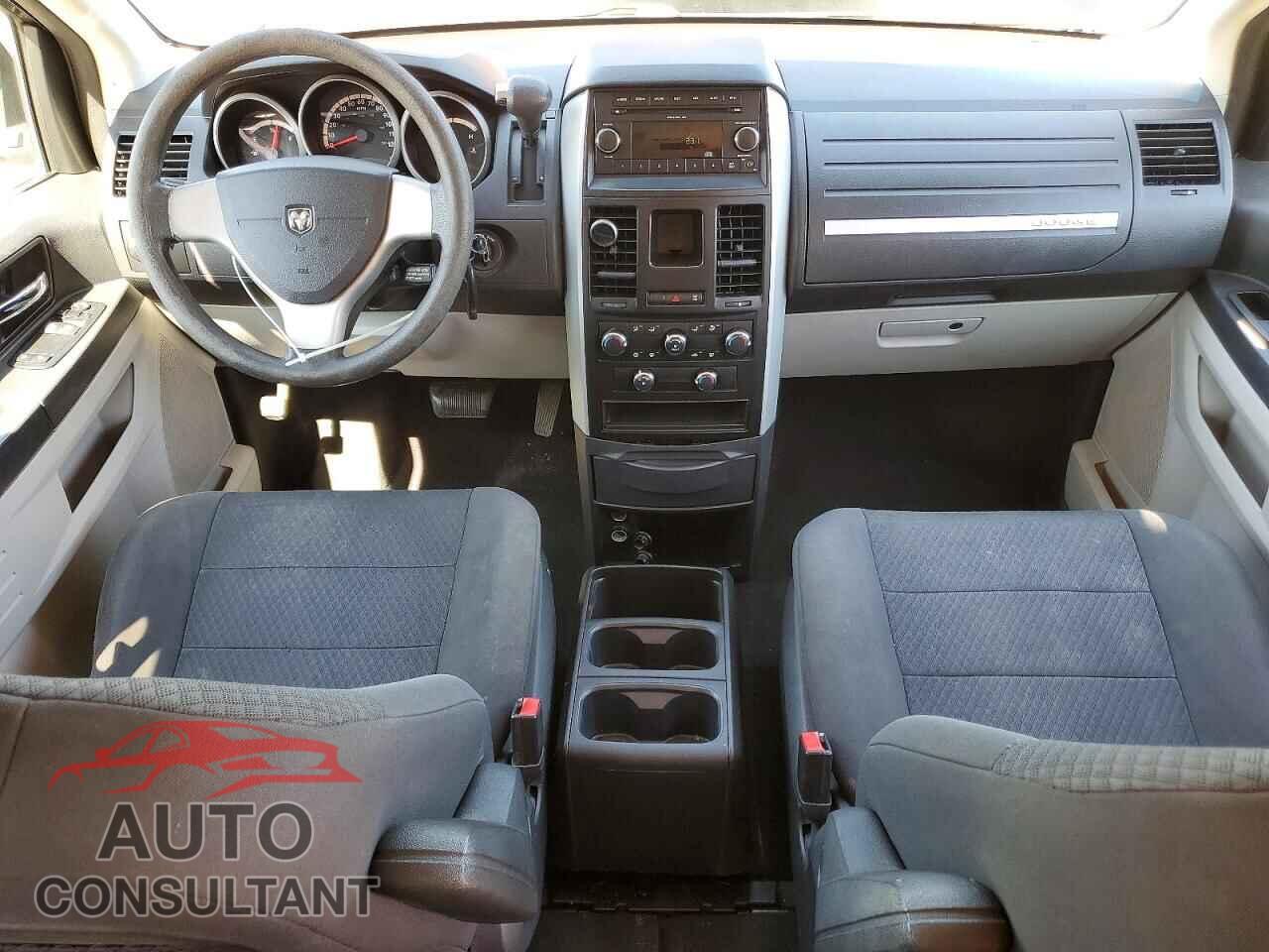 DODGE CARAVAN 2010 - 2D4RN4DE3AR282117