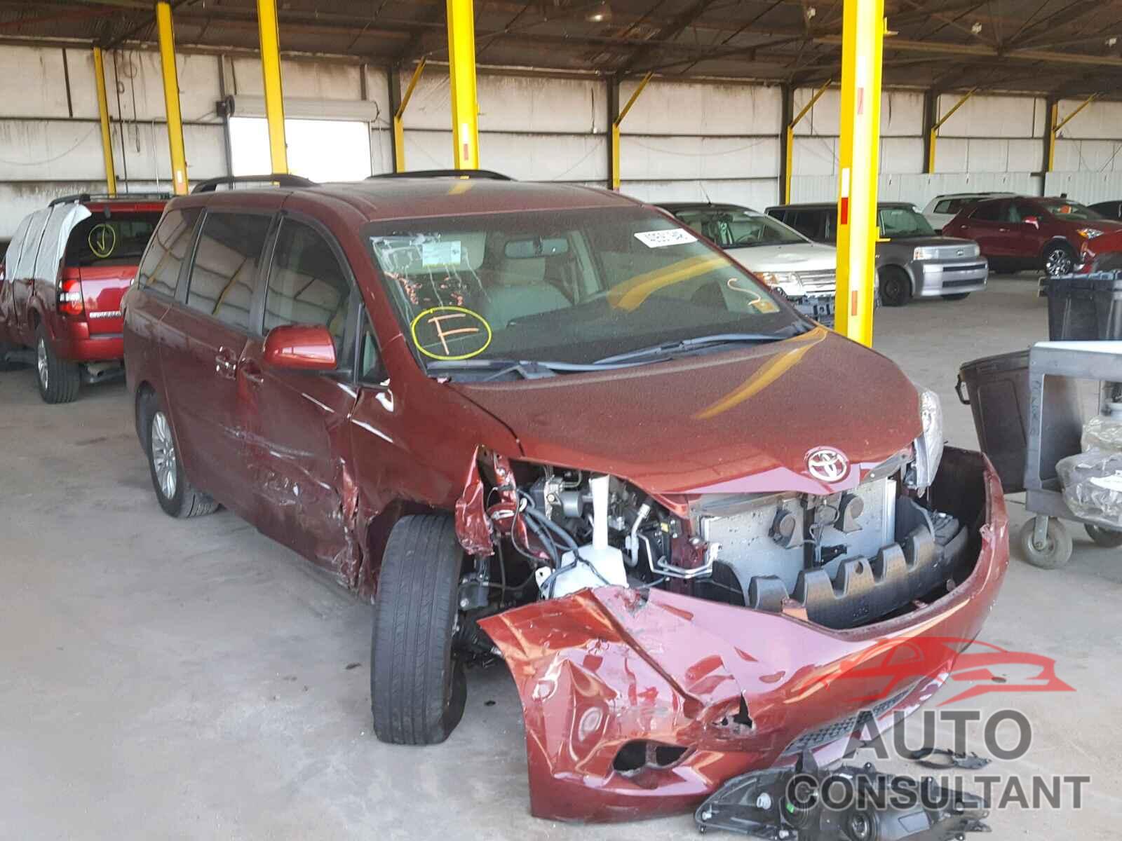 TOYOTA SIENNA 2015 - 5TDYK3DC9FS658800