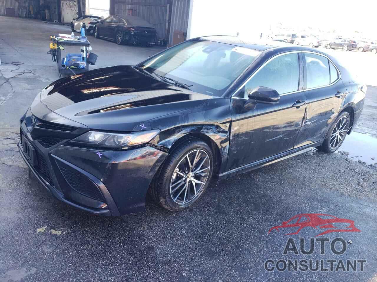 TOYOTA CAMRY 2021 - 4T1G11AK3MU590755