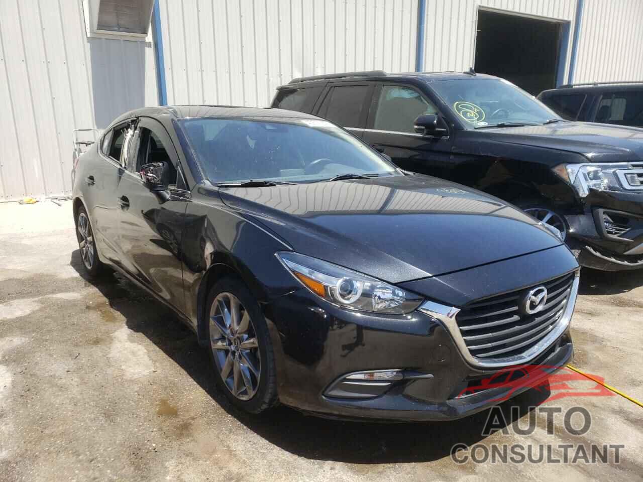 MAZDA 3 2018 - 3MZBN1V33JM233983