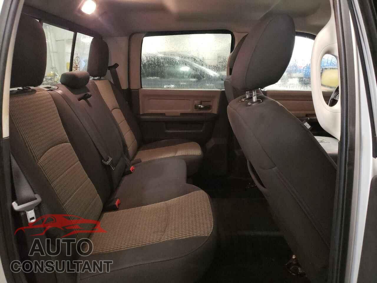 DODGE RAM 1500 2012 - 1C6RD7LT2CS257493