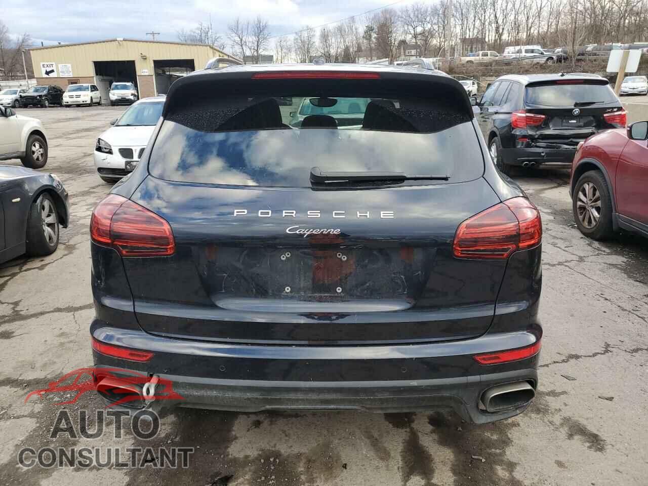 PORSCHE CAYENNE 2017 - WP1AA2A20HKA89676