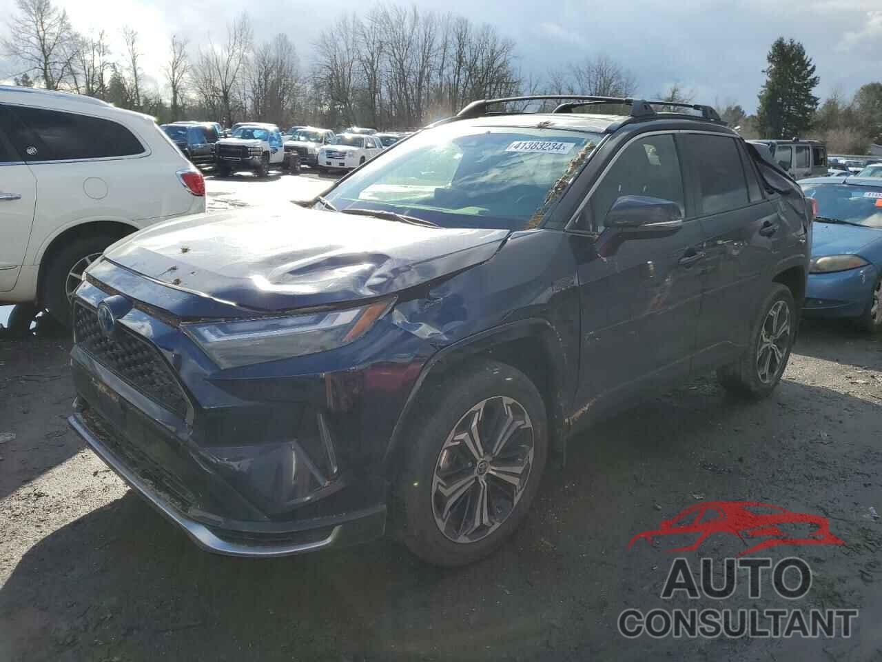 TOYOTA RAV4 2023 - JTMEB3FV2PD126979