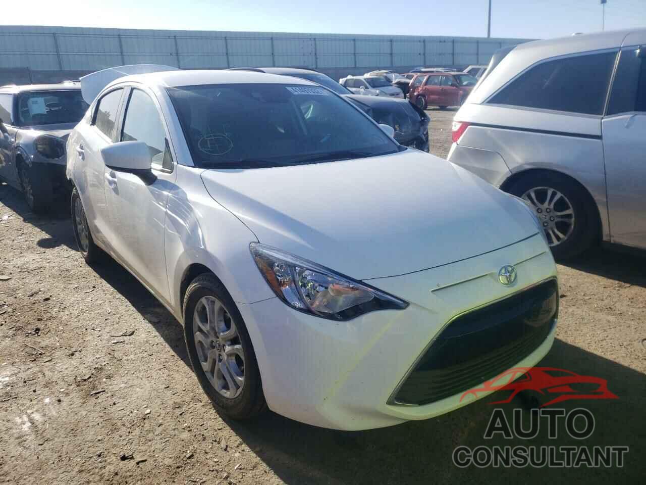 TOYOTA YARIS 2018 - 3MYDLBYV1JY311014