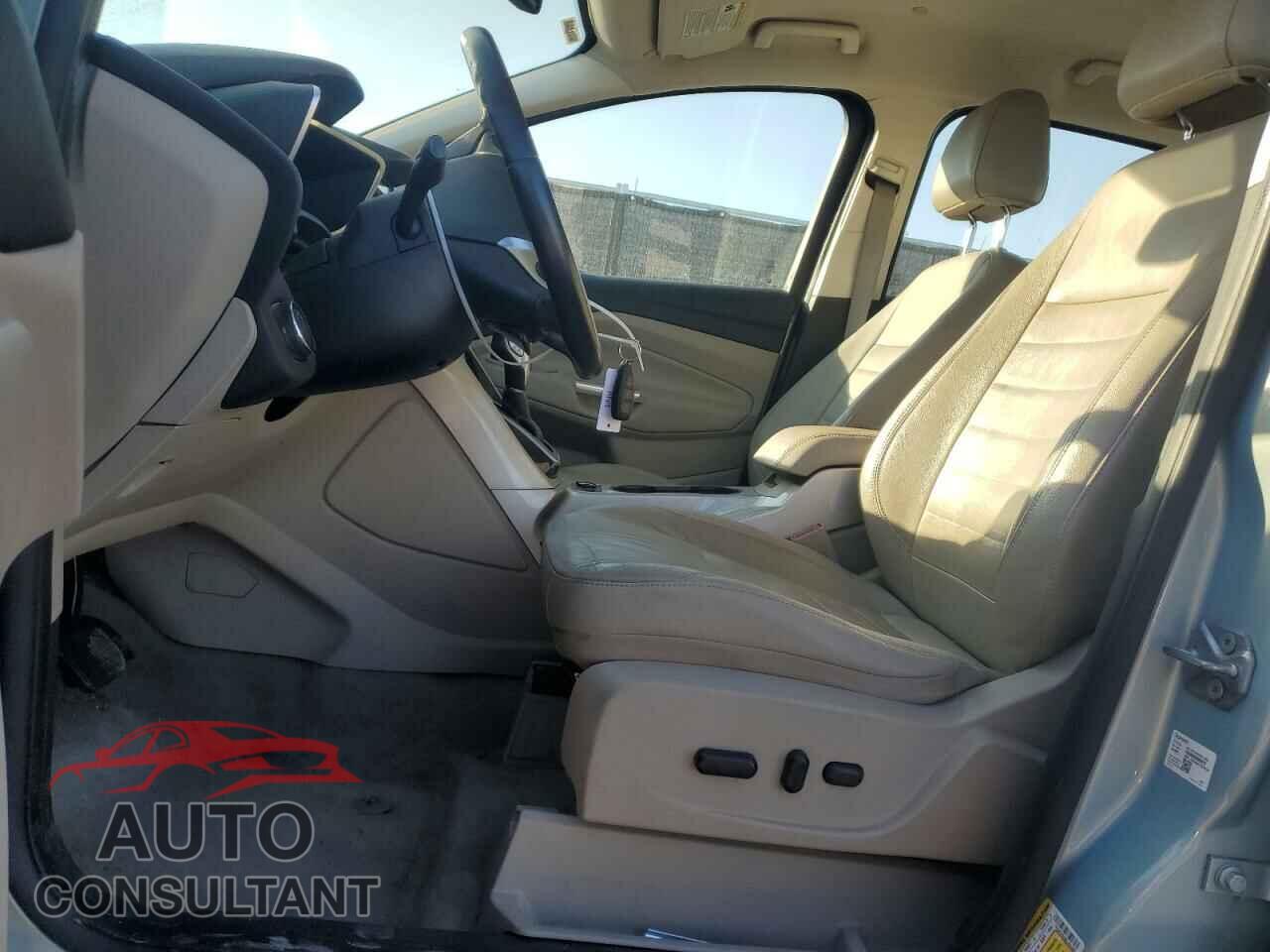 FORD CMAX 2014 - 1FADP5BU8EL501093