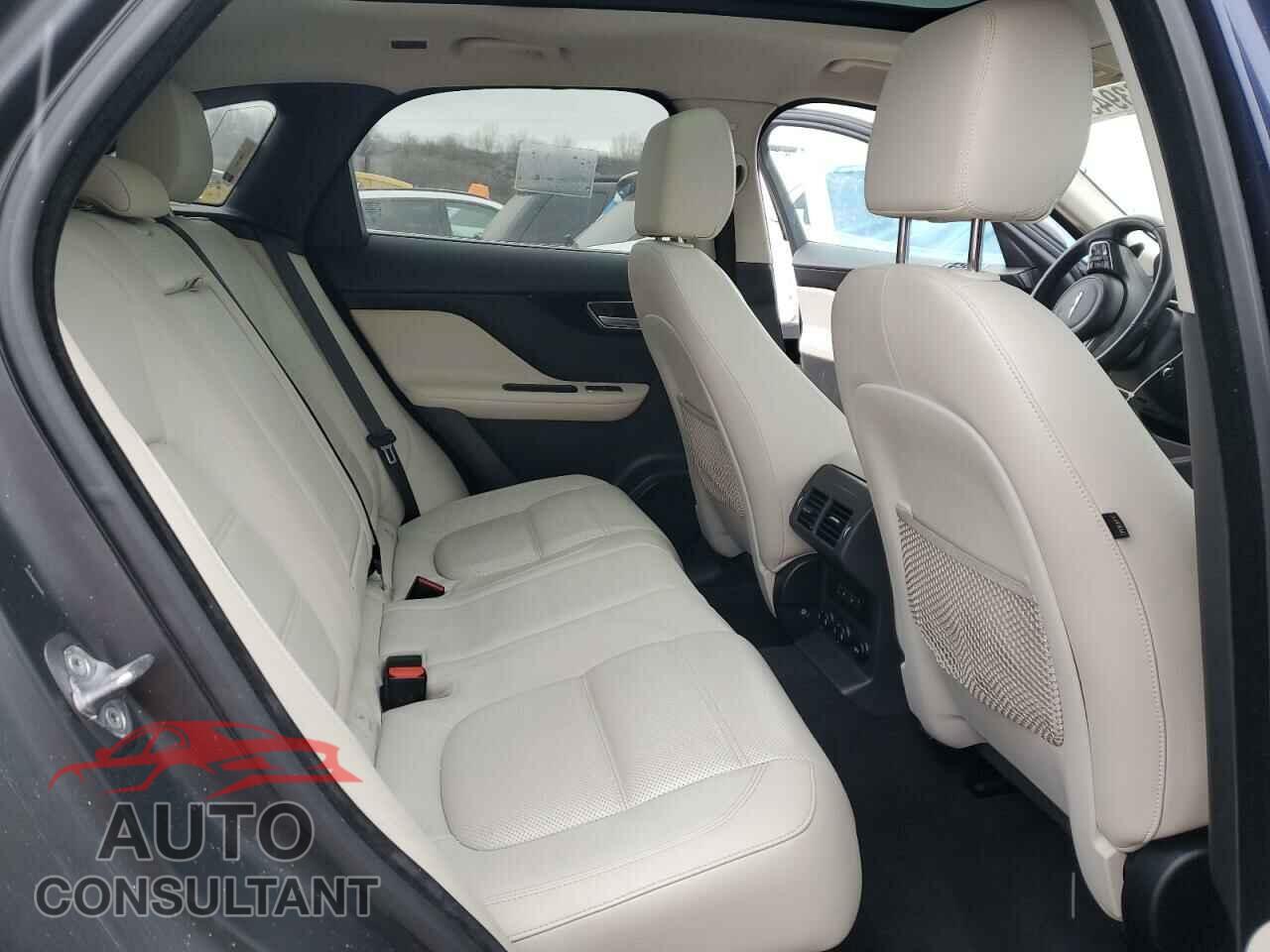 JAGUAR F-PACE 2017 - SADCK2BVXHA059935