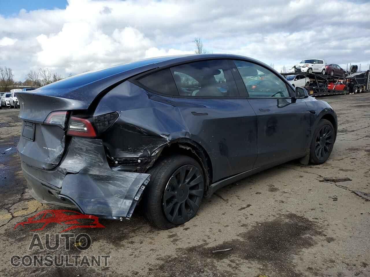 TESLA MODEL Y 2023 - 7SAYGDEE4PF883710
