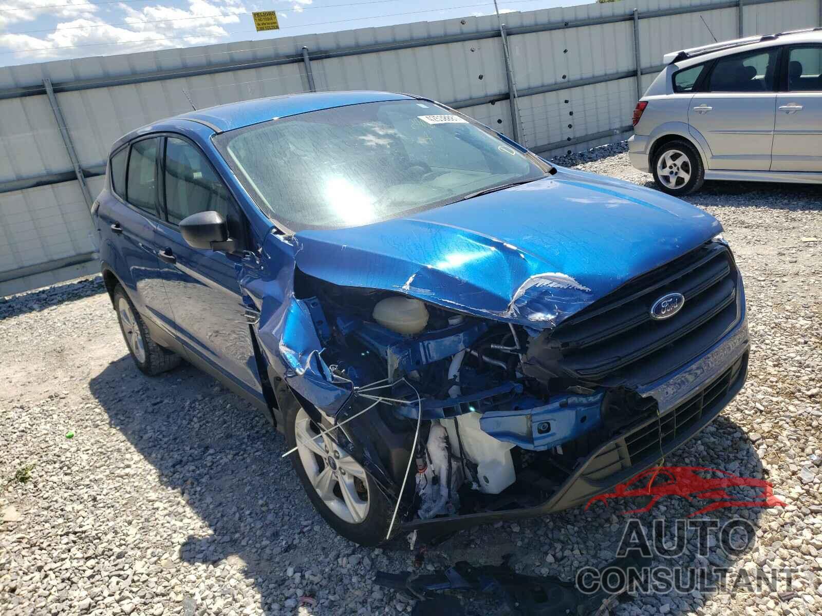 FORD ESCAPE 2017 - 1FMCU0F7XHUC00633